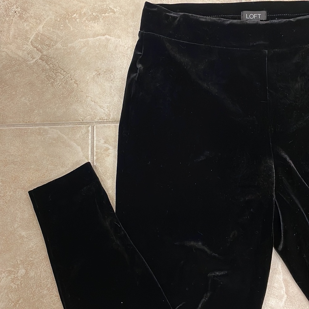 LOFT Women’s Leggings Black Velvet Size S